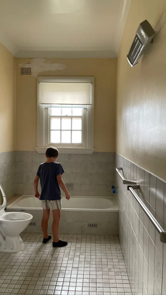 The bathroom before the renovation.