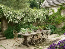 How to stylishly bring nature into your space, according to Melissa Penfold