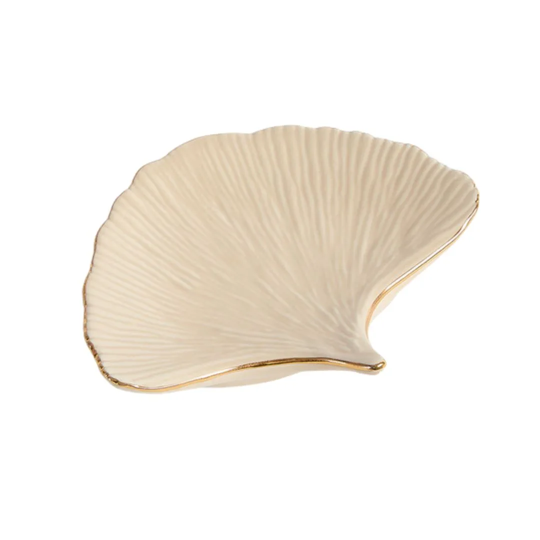 Shell shaped soap dish 