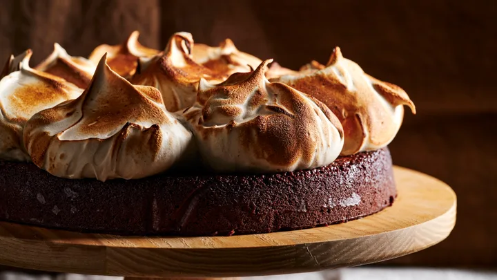 Coffee fudge cake with toasted coffee meringue