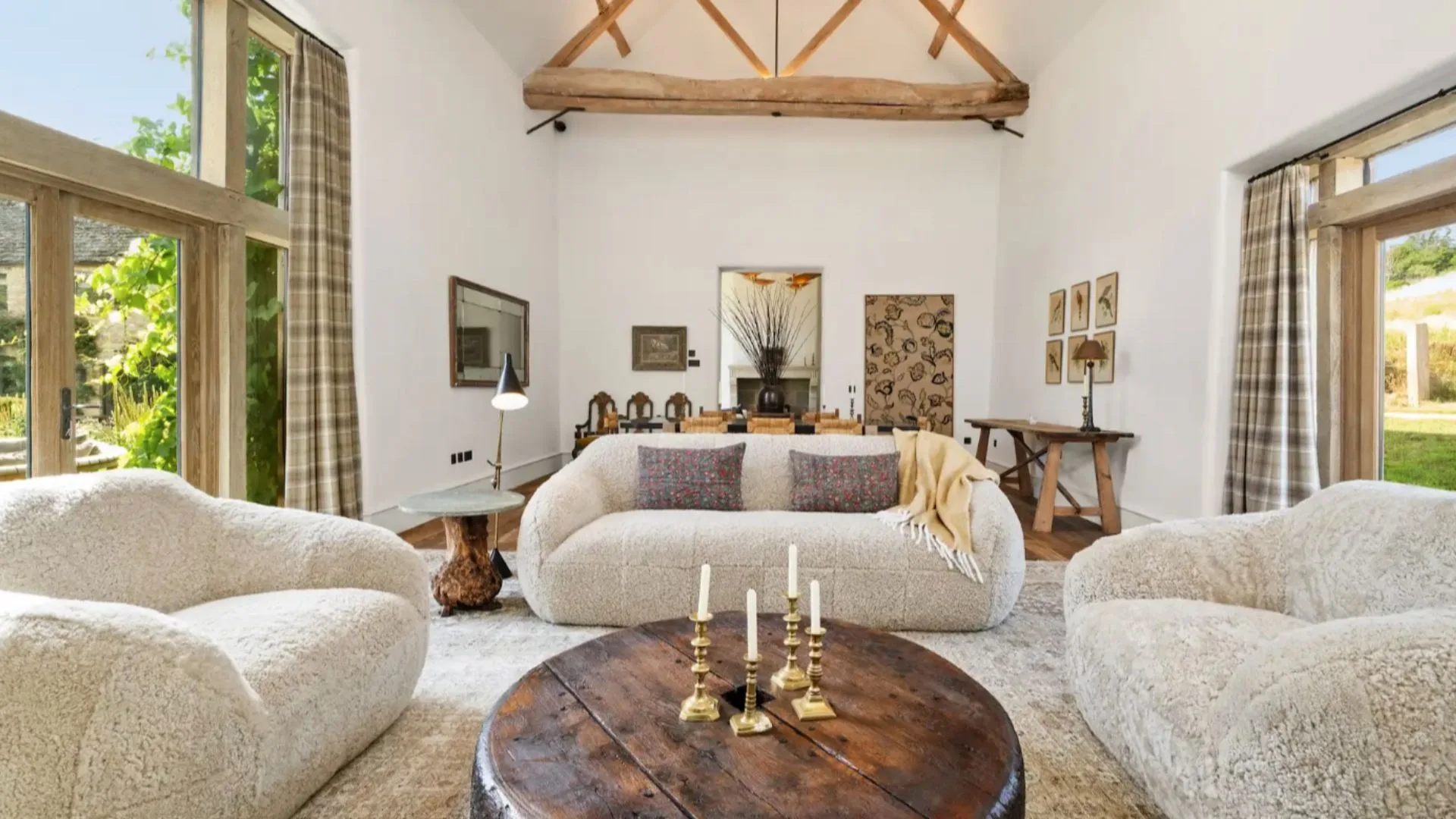 Ellen Degeneres' living room in her Cotswold home. 