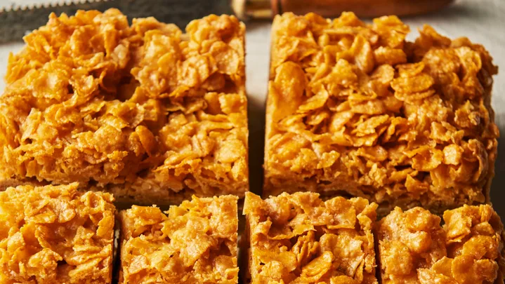 Miss Trixie’s honey joy slice
