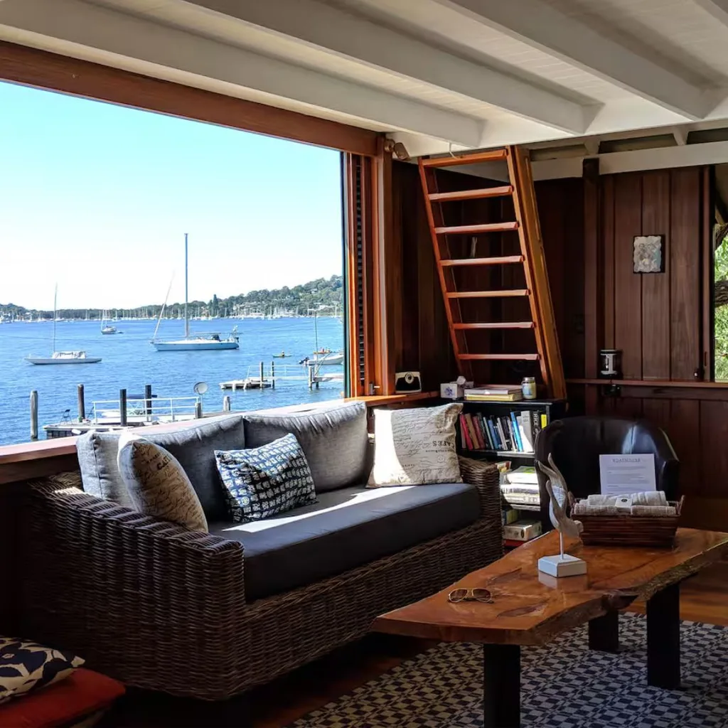 Waterfront cottage on Scotland Island.