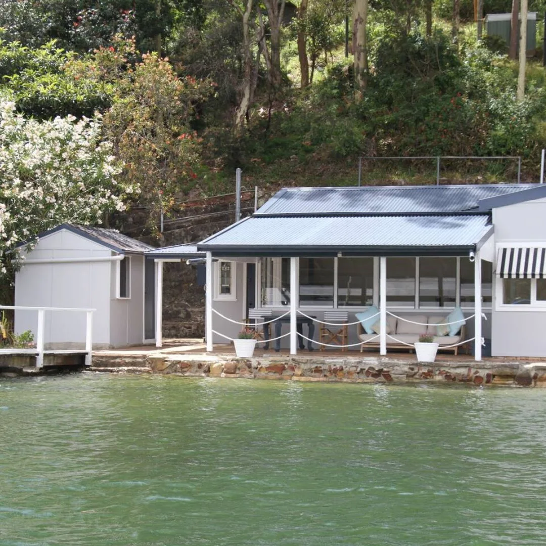 A waterfront cottage on Scotland Island 