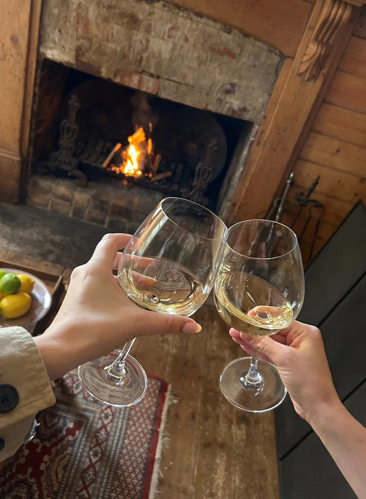 Poets Lodge Daylesford fire and wine