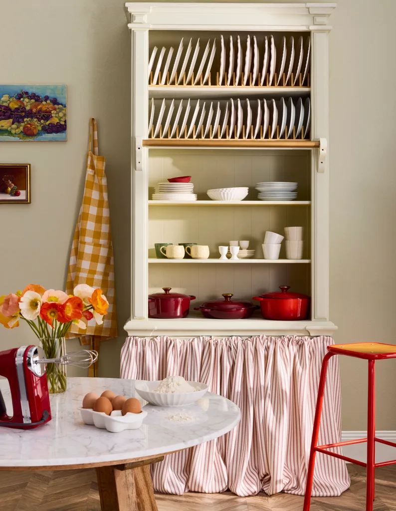 A 1950s kitchen hutch and skirt.