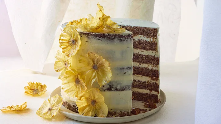 Hummingbird cake with pineapple flowers