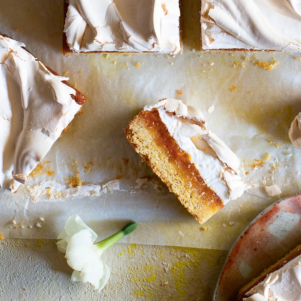 Tilly's delicious apricot slice