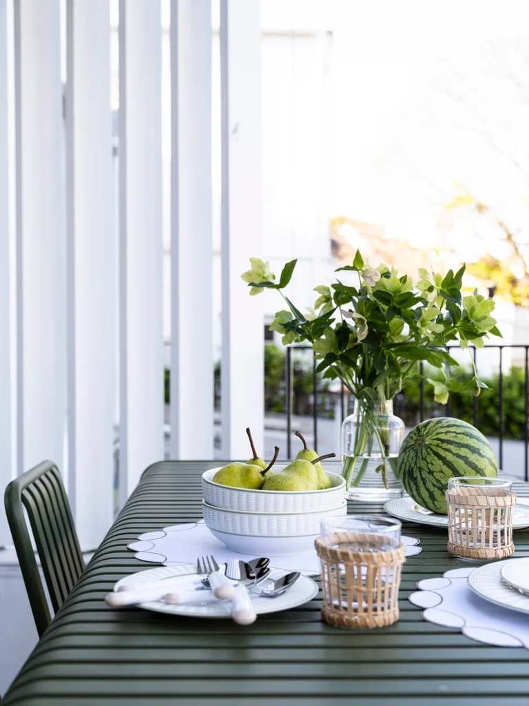 Alyce Tran Sydney home outdoor dining area