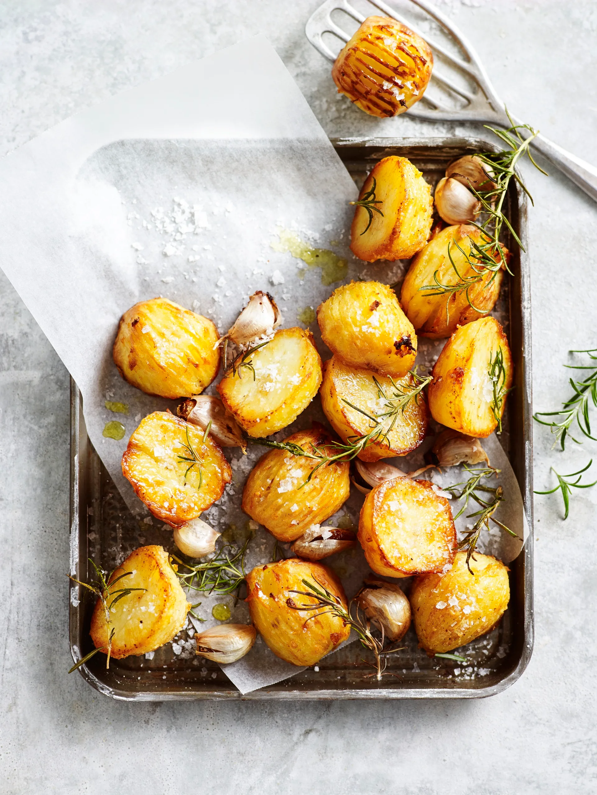 Classic roast potatoes with rosemary salt