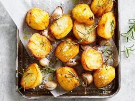 Classic roast potatoes with rosemary salt