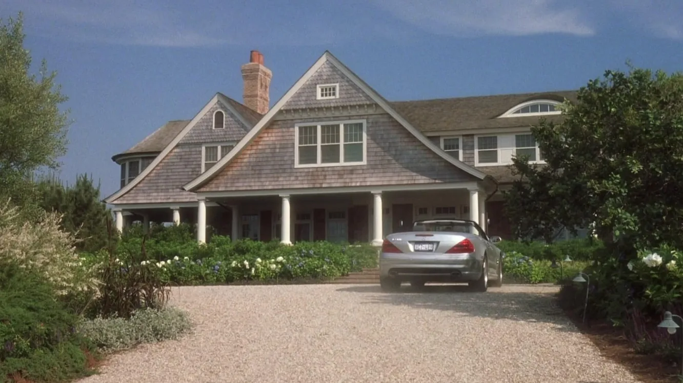 Diane Keaton's beach house in the film, Something's Gotta Give. 