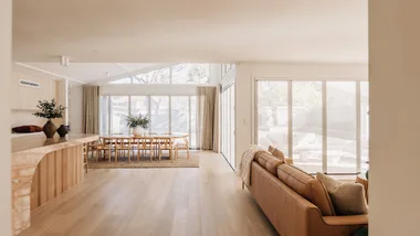 luxaflex velascreen entertaining