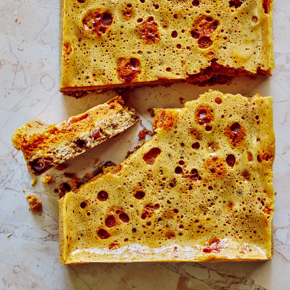 Oat slice with honeycomb
