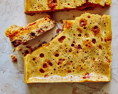 Oat slice with honeycomb
