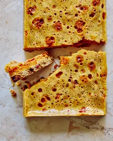 Oat slice with honeycomb