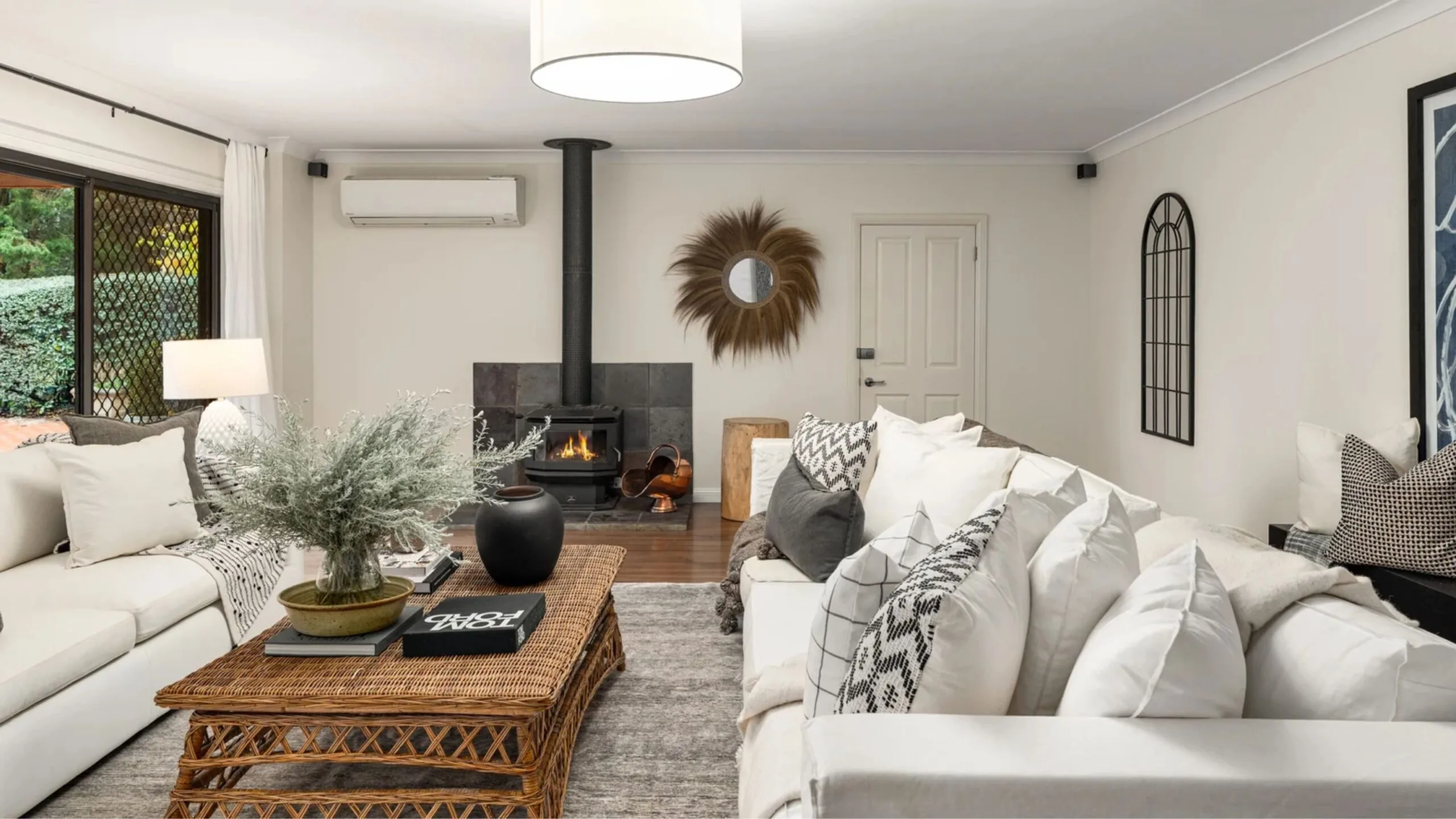 phoebe burgess living room in burradoo home for sale