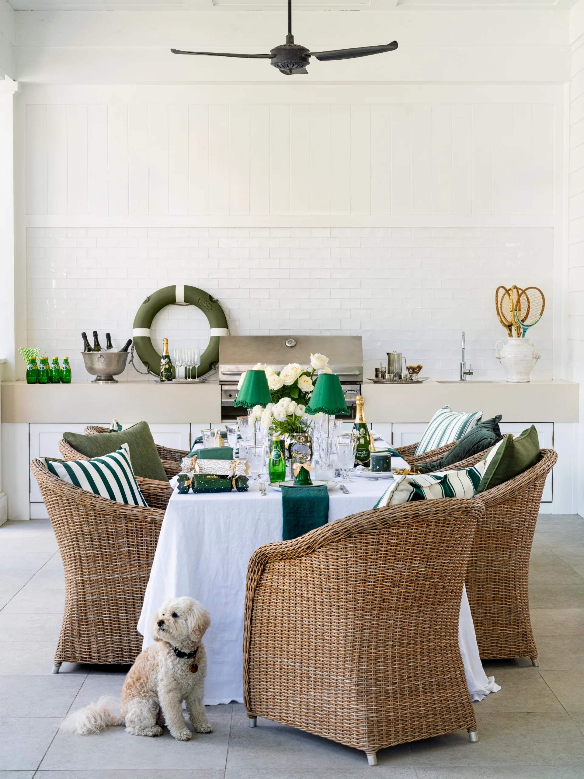Outdoor Christmas table with green and white scheme