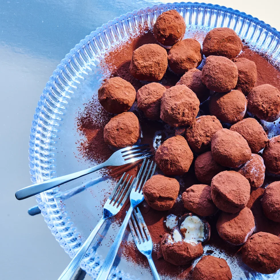 Ice-cream chocolate rum and raisin truffles