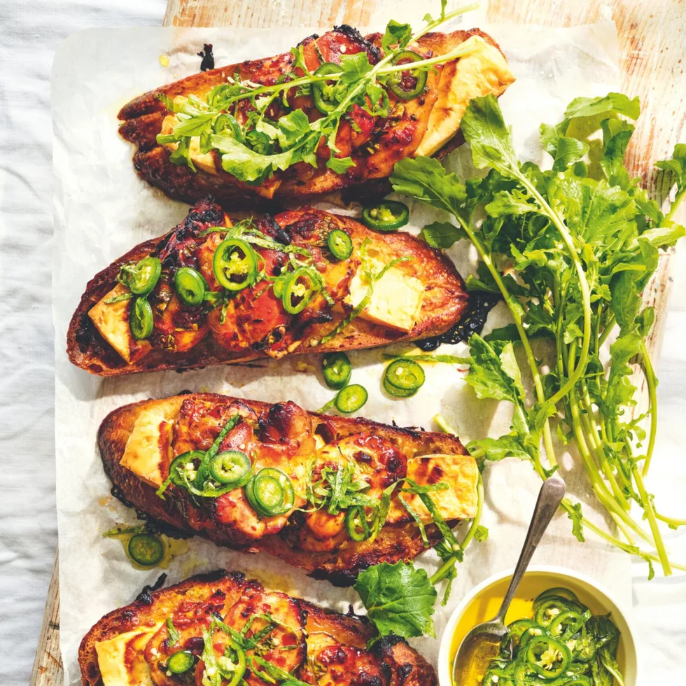 Donna Hay's harissa chicken and fetta baked garlic bread