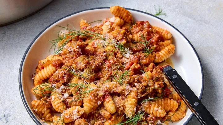 Quick & easy spicy pork sausage ragu