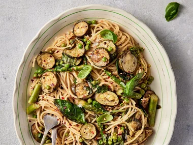 Zucchini and asparagus pasta