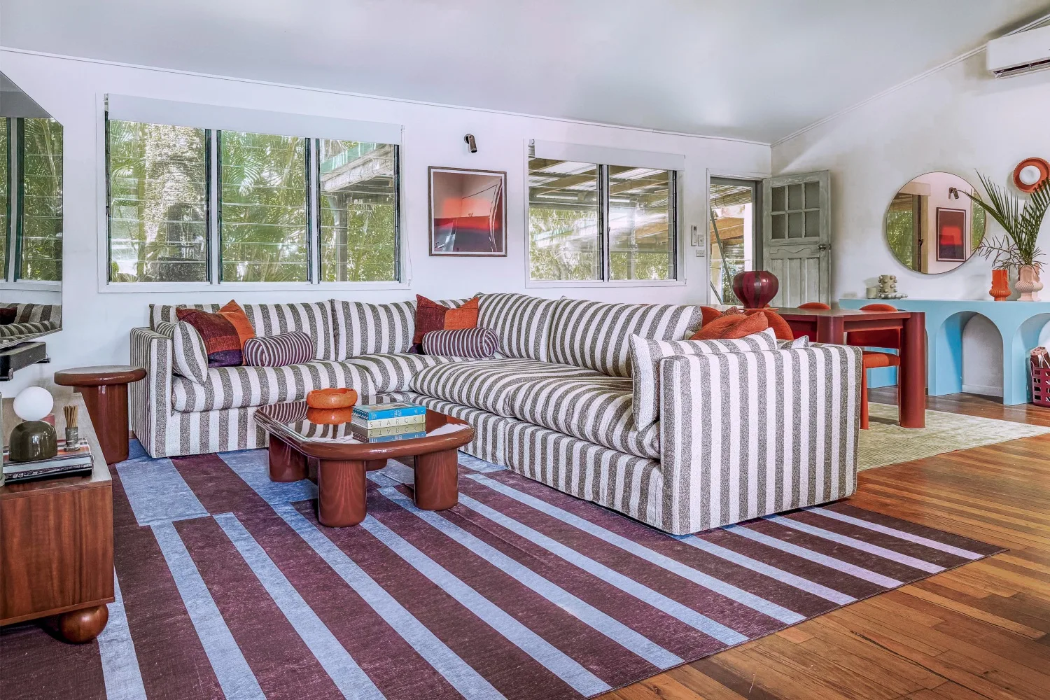 Darren Palmer holiday home Belongil Beach living area