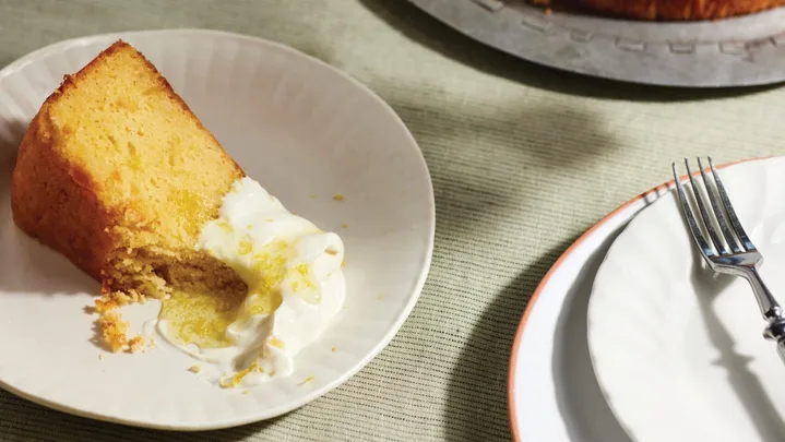 Greek lemon yoghurt cake