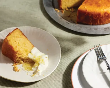 Greek lemon yoghurt cake