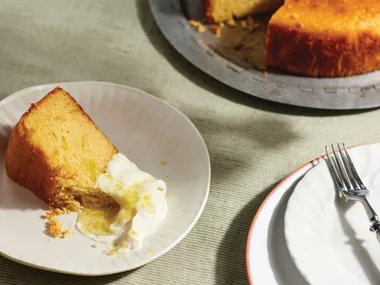 Greek lemon yoghurt cake