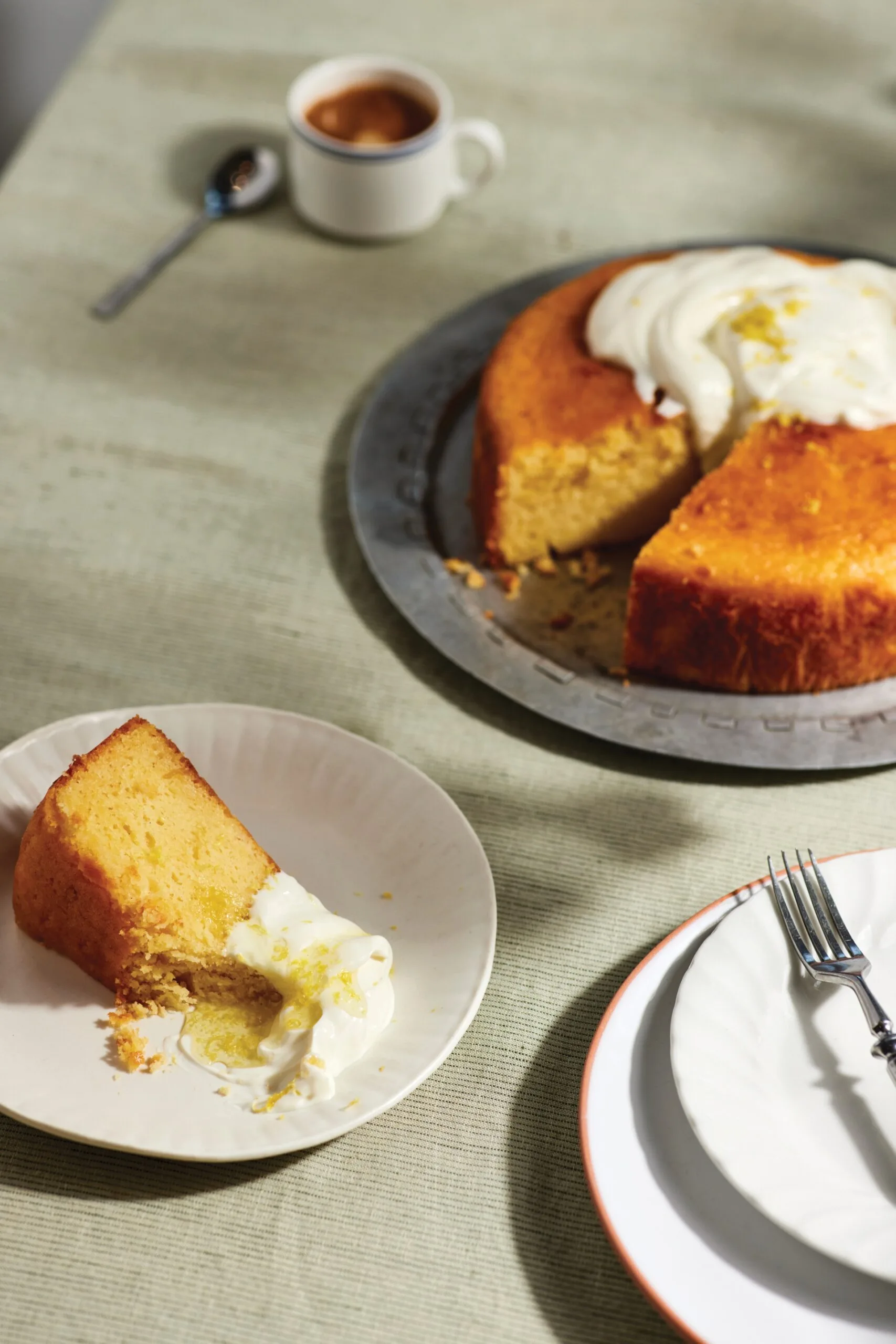 Greek lemon yoghurt cake