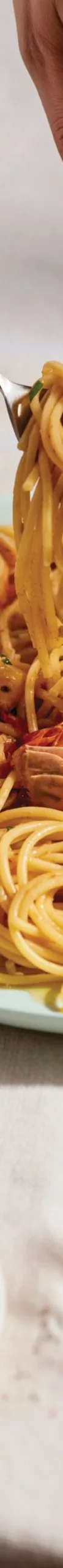 Scampi spaghetti with confit tomato