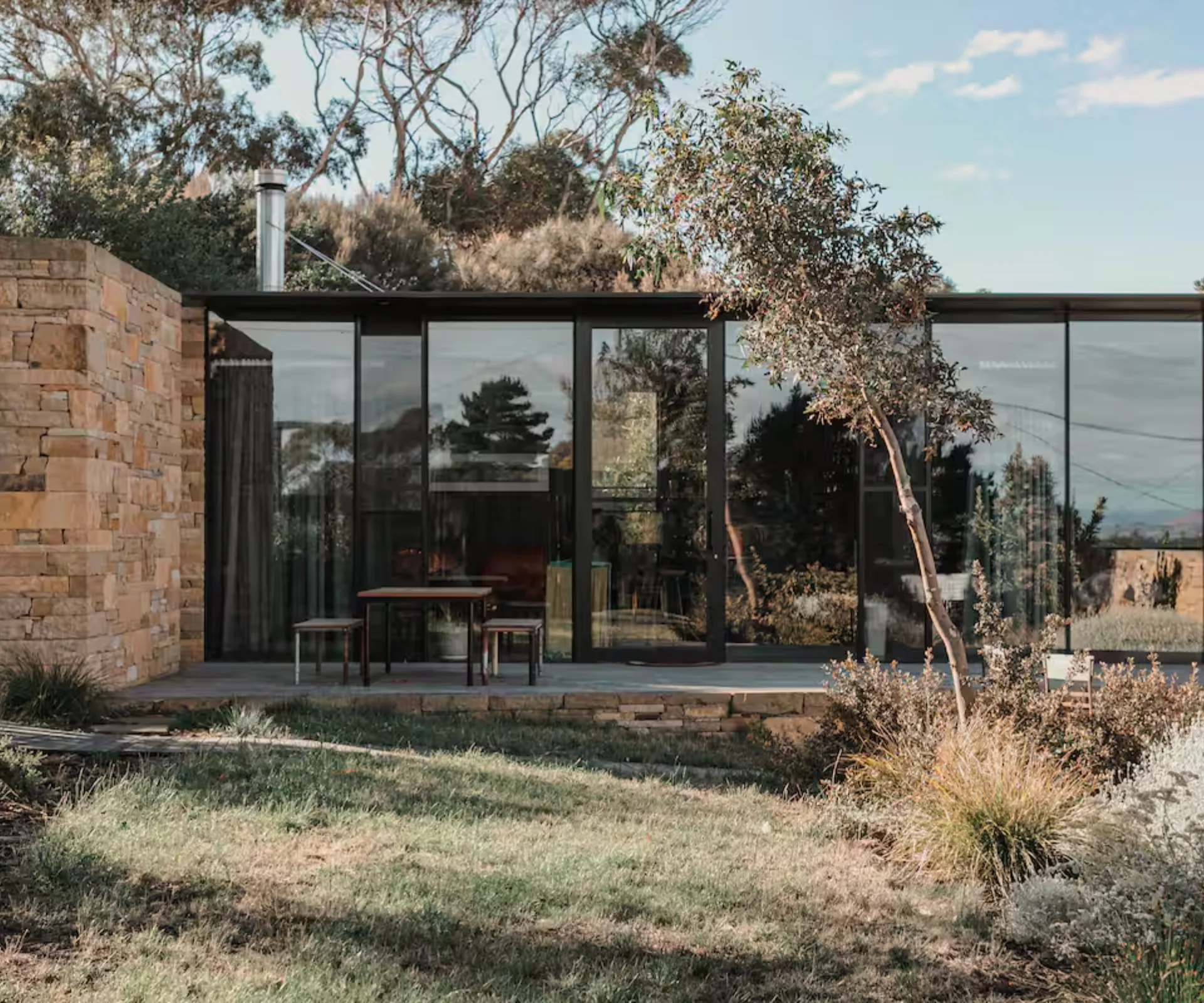 Beautiful Bespoke Beach House Airbnb Hobart Captain's Cottage Hobart Airbnb + Best Airbnb Hobart 2026 + Best Places to Stay in Hobart + Best Airbnb Tasmania