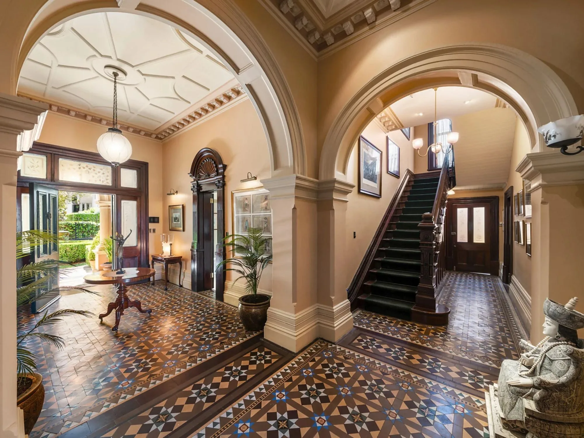 The cavernous interior with Minton tiles at Dunara House Point Piper