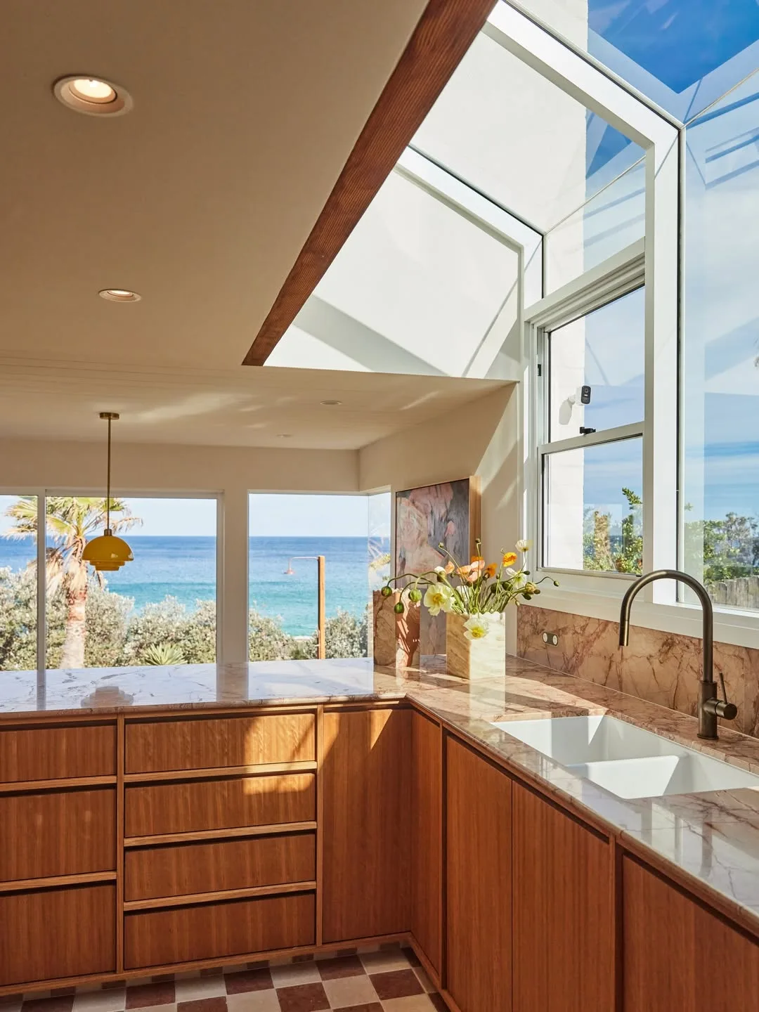 Laura and Matty J South Coast Home Chante Mer KITCHEN