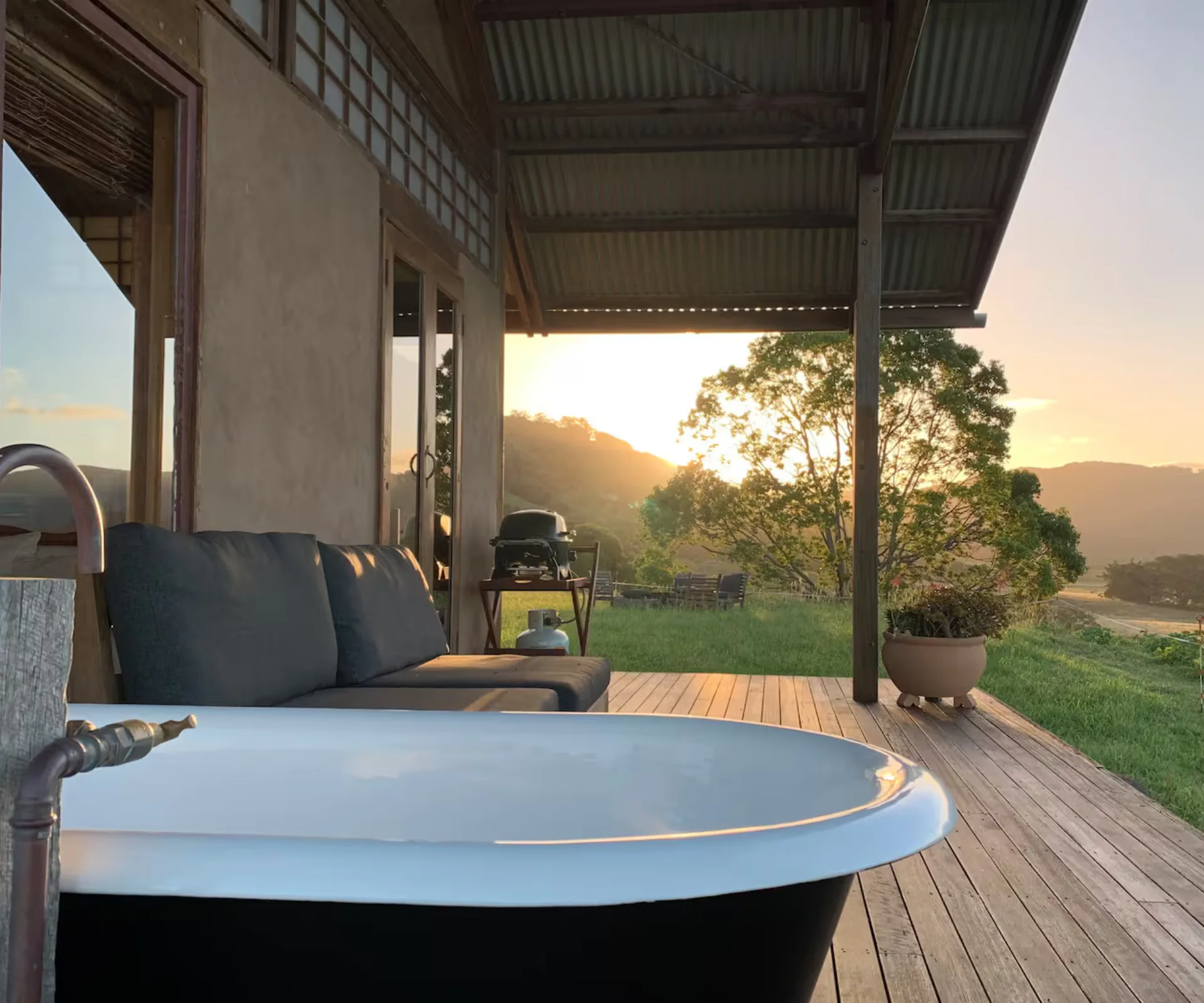 Skyfarm Hemp Villa Best farm stays nsw airbnb