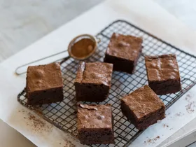 Decadent dark chocolate brownies for Thermomix