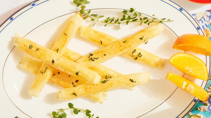 Goat’s cheese and thyme cigars with marmalade