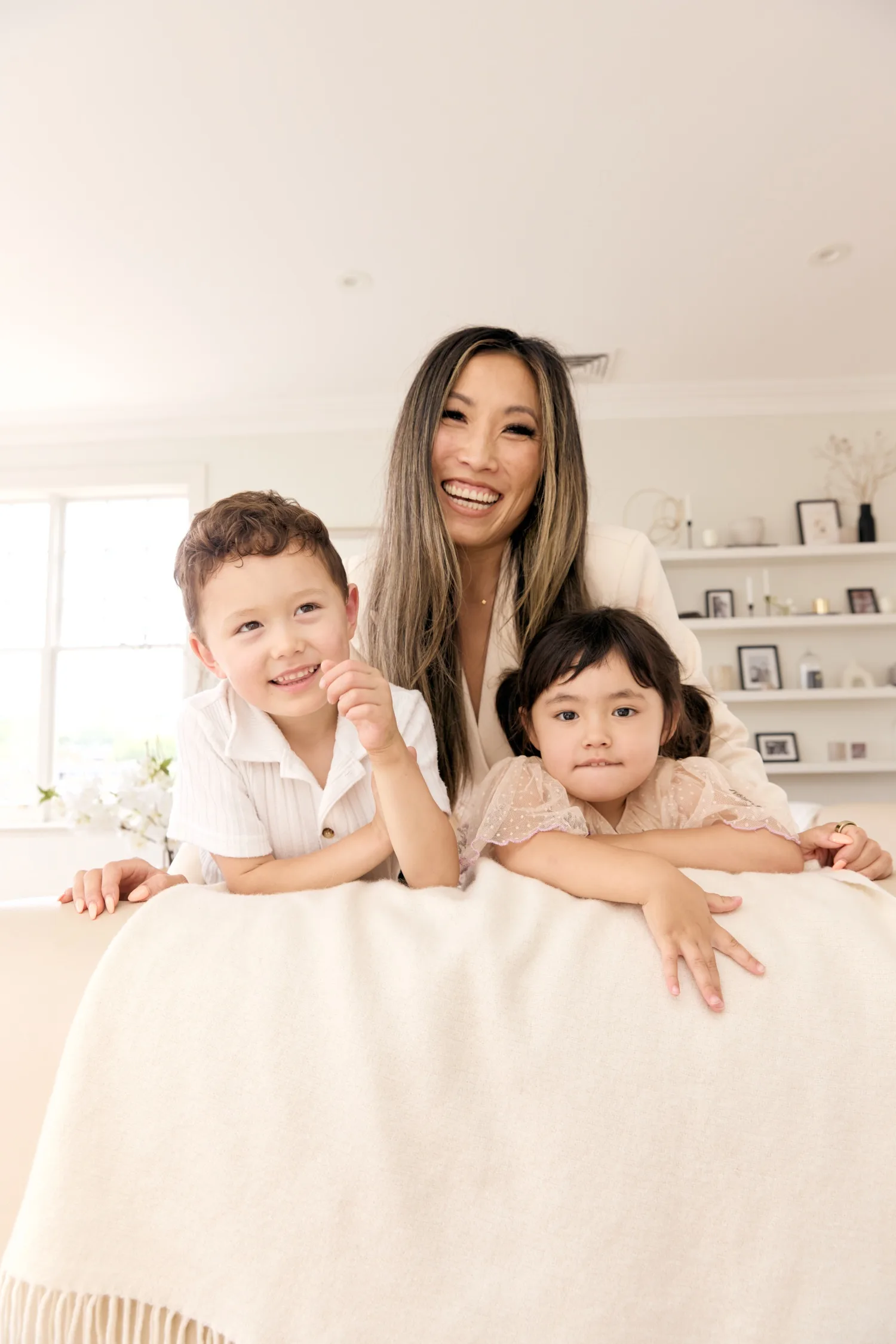 Jane Lu with her children