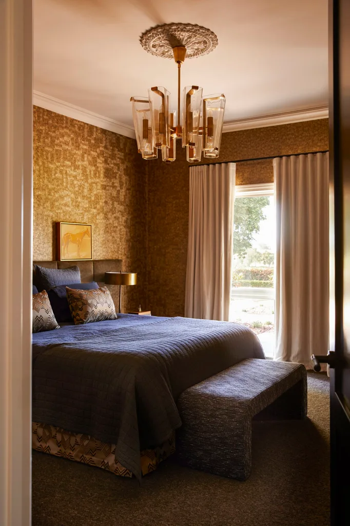 Balzan Coldstream master bedroom