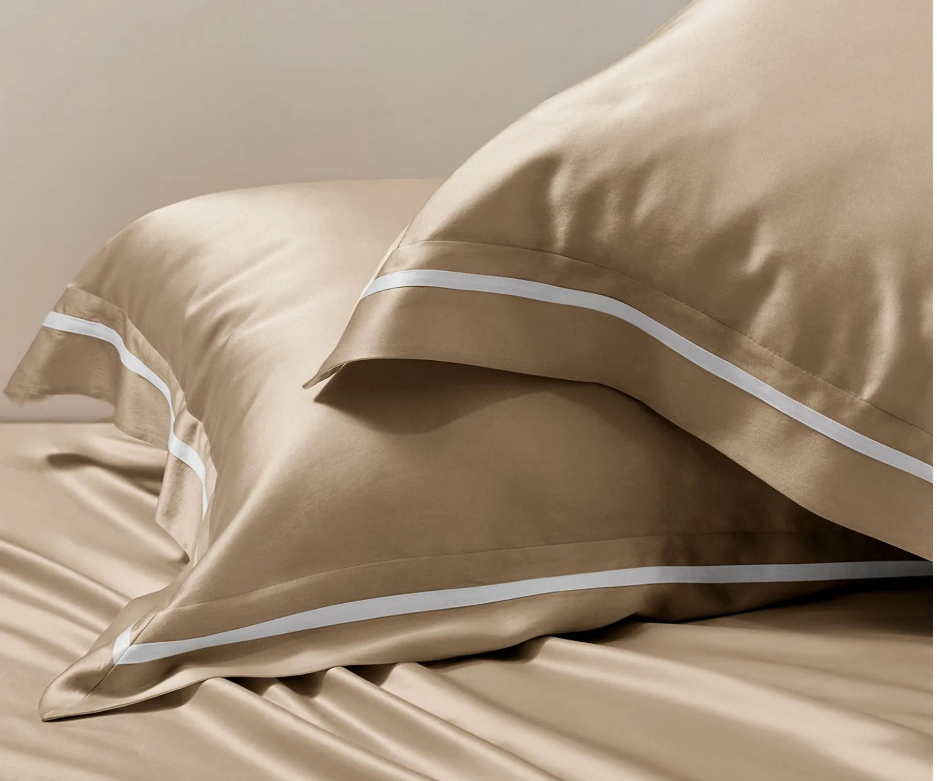 LilySilk Essential Contrast-Trim Silk Envelope Pillowcase