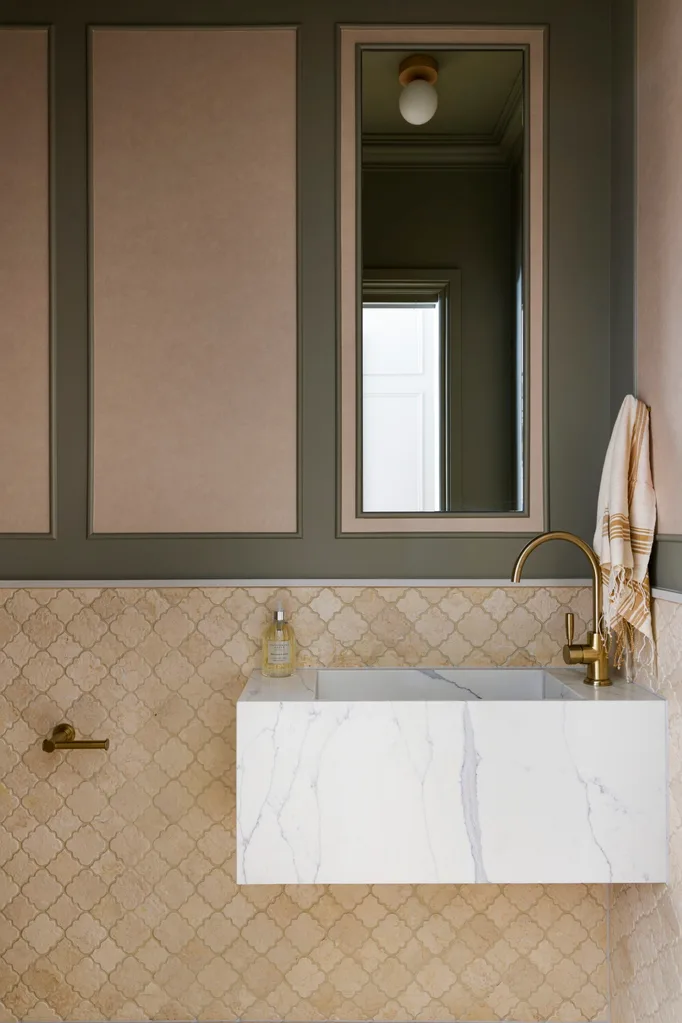 Edwardian home renovation by Donna Guyler powder room