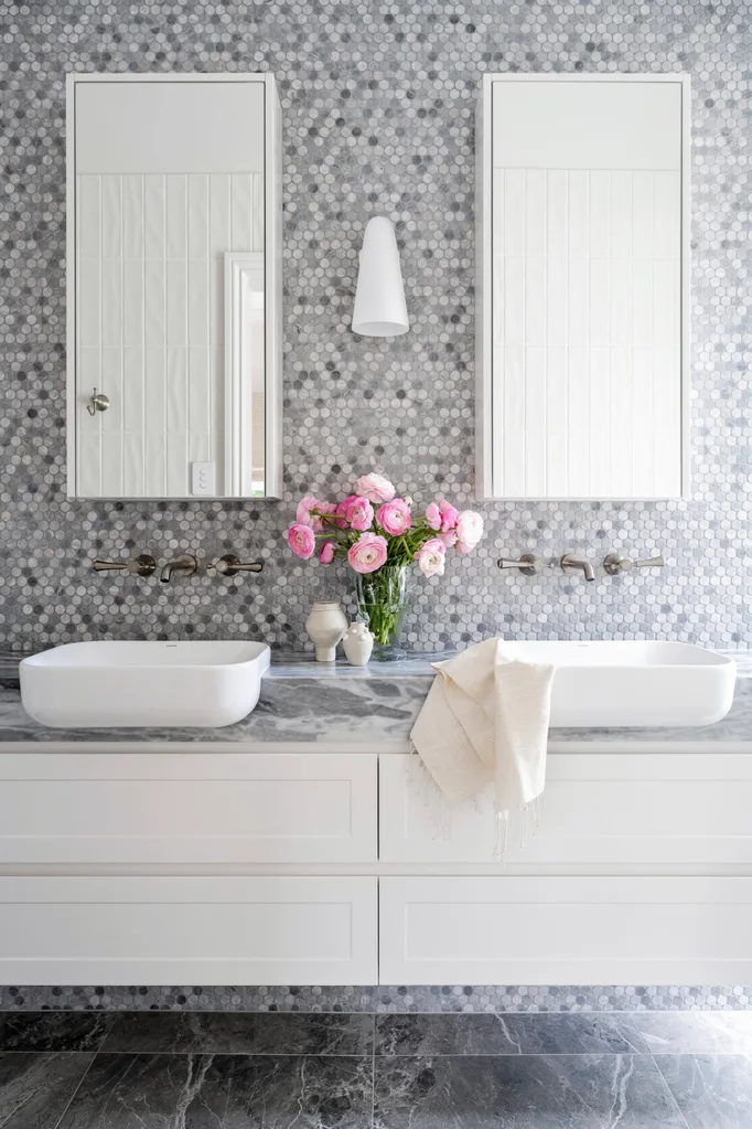 Clear Mountain home bathroom