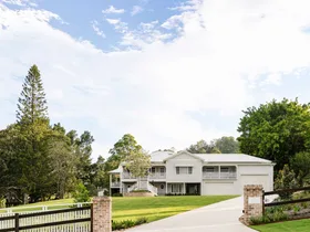 Front house clear mountain