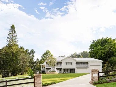 Front house clear mountain