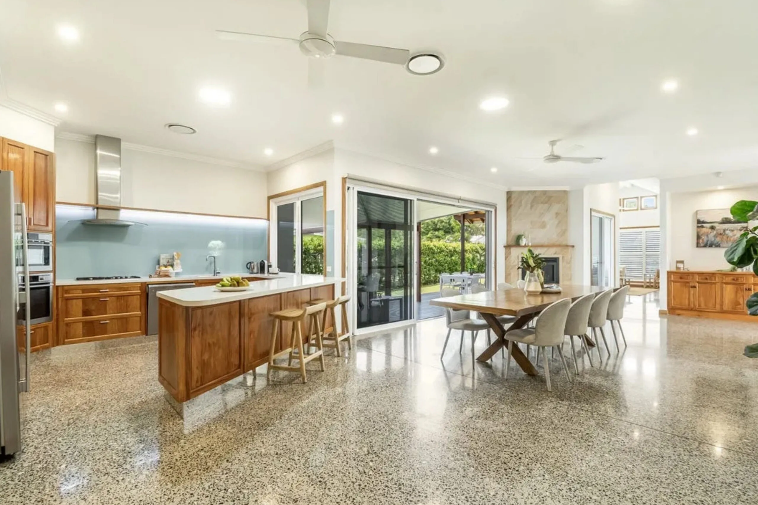 Shelley Craft new renovation project in Byron Bay kitchen dining