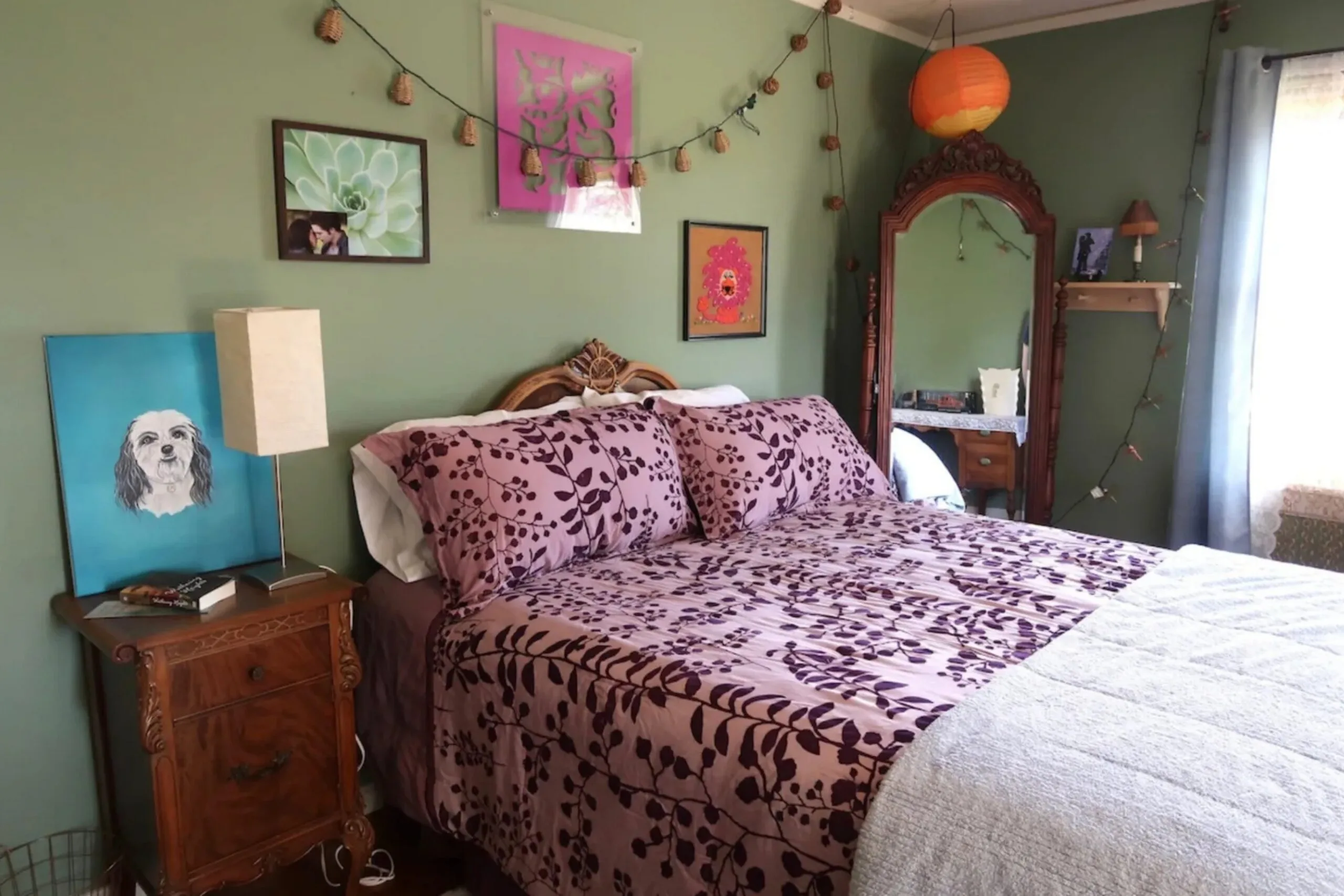 Twilight House Airbnb bella swan bedroom
