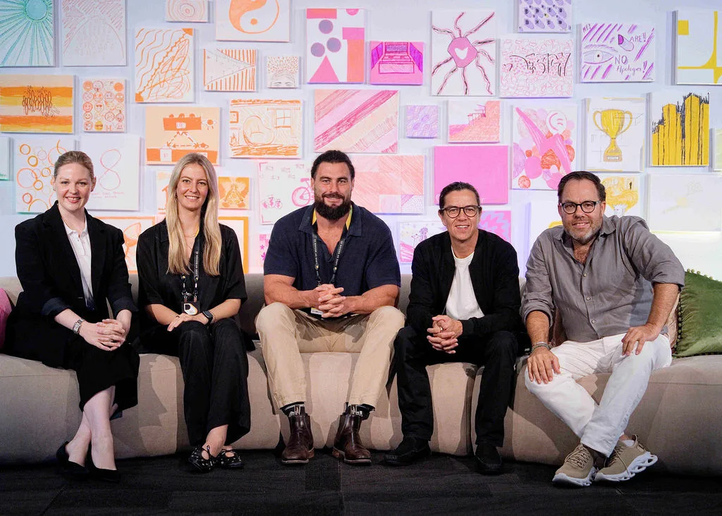 Home Beautiful The Edit Podcast x Metricon Love Of Design Summit_Panel members Left to Right Elle Lovelock, Editor-In-Chief, Home Beautiful; Ali Whelan, Principal & Design Lead, Breathe Architecture; Neil Hipwell, Founding Director, FutureFlip; Michael Leung, Co-Founder / Designer, Balanced Earth; James Treble, Interior Designer and TV Presenter