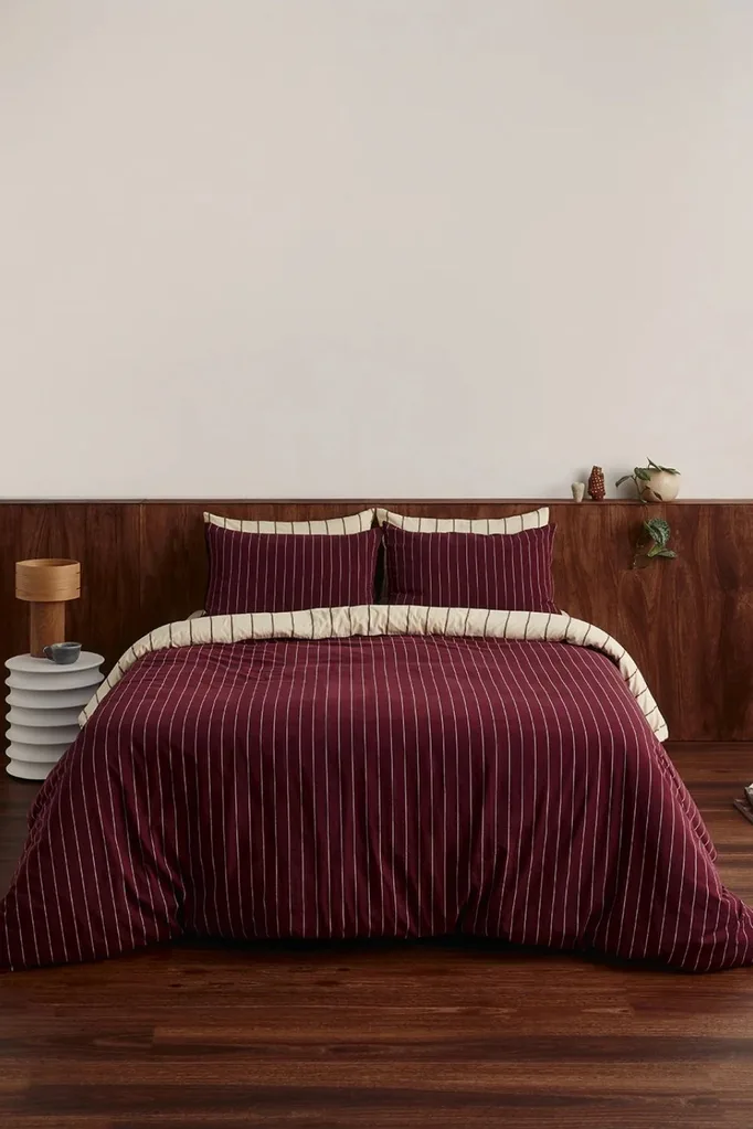 Hommey discount code guide: quilt cover, fitted sheet and 2xpillow covers in Chamomile/Wine can be bundled to save 20%