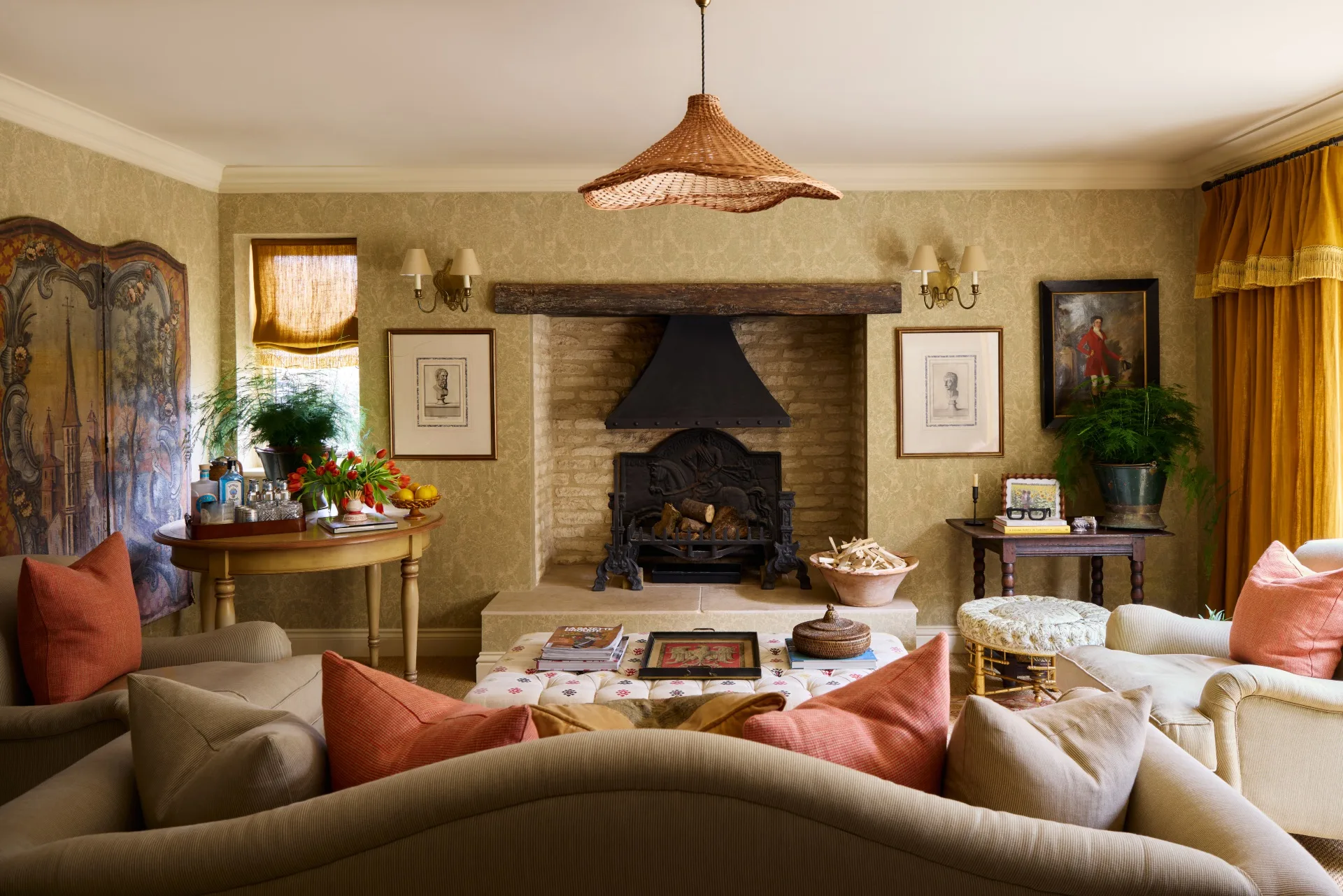Lisa Burdus home colour and decorating handbook living room
